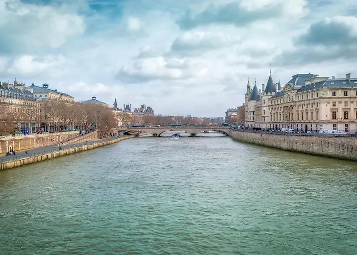 Place De La Concorde - Palais Royal باريس